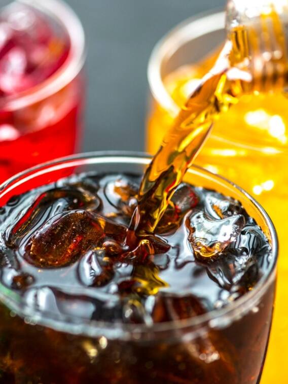 कार्बोनेटेड ड्रिंक्स पीने से सेहत को होते है ये नुकसान