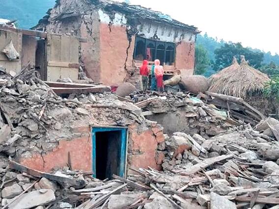 నేపాల్ లో భూకంప విధ్వంసం, మన రాజధానిపైనా ప్రభావం