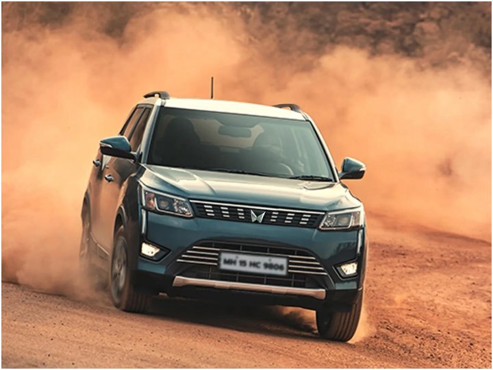 Discount on SUVs: इन 10 पॉपुलर एसयूवी कारों पर मिल रही है भारी छूट, महिंद्रा एक्सयूवी400 से लेकर जीप कंपास है शामिल