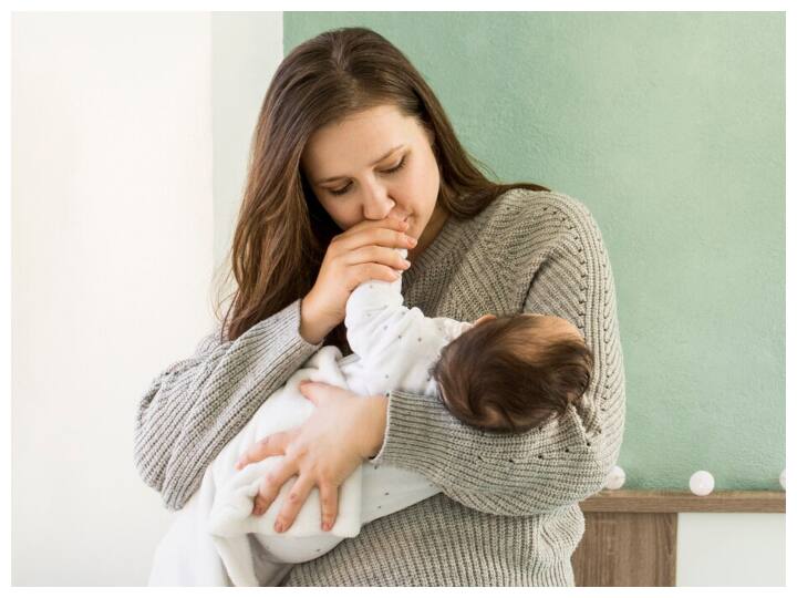 नवजात शिशु के कमरे में कुछ हरी पौधे लगाना वायु प्रदूषण से बचाने का एक अच्छा तरीका हो सकता है. पौधे हवा से कार्बन डाइऑक्साइड को अवशोषित करके ऑक्सीजन छोड़ते हैं.