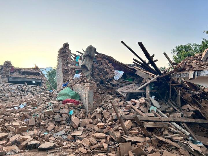 Earthquake Kanpur IIT professor predicted after Nepal Dangerous Earthquake come ann Nepal Earthquake: नेपाल के बाद कहां तबाही मचाएगा अगला भूकंप? IIT कानपुर के वैज्ञानिक की भविष्यवाणी