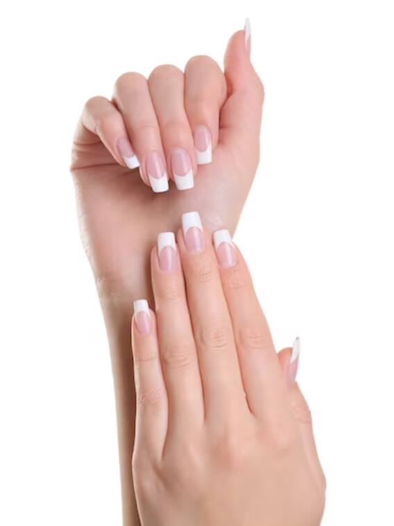 नाखूनों को सुंदर बनाने के लिए डाइट में शामिल करें ये चीजें