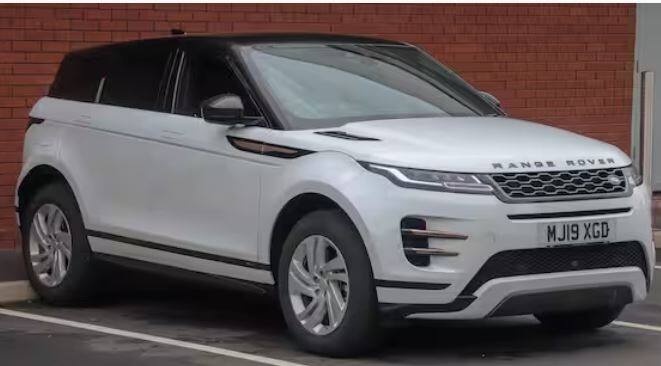 ਇਸ ਸੂਚੀ 'ਚ ਪੰਜਵੇਂ ਨੰਬਰ 'ਤੇ ਇਕ ਲਗਜ਼ਰੀ SUV ਹੈ, ਜੋ ਕਿ ਰੇਂਜ ਰੋਵਰ ਵੋਗ ਹੈ। ਇਸ ਦੀ ਕੀਮਤ ਕਰੀਬ 2.5 ਕਰੋੜ ਰੁਪਏ ਹੈ।