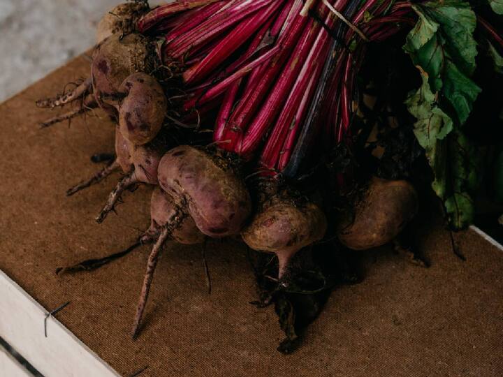 beetroot: பீட்ரூட்டில் உள்ள நனமைகள் குறித்து காணலாம்.