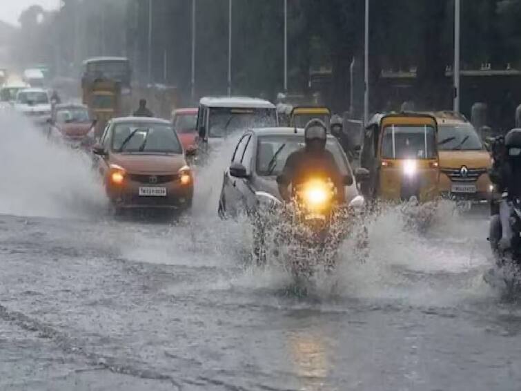 Heavy rain is likely to occur in 10 districts of Tamil Nadu today, according to the Meteorological Department TN Rain Alert: வீக் எண்ட் வெளிய போறீங்களா? 10 மாவட்டங்களுக்கு கனமழை எச்சரிக்கை - எங்கெல்லாம்? சில்லென வானிலை அப்டேட்..