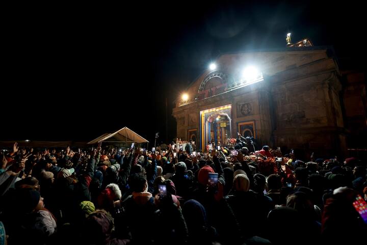 The Kedarnath temple, nestled at a lofty altitude of 3,584 meters above sea level, is one of the holiest shrines in Uttarakhand, forming a significant part of the Char Dhams and Panch Kedar in the region.