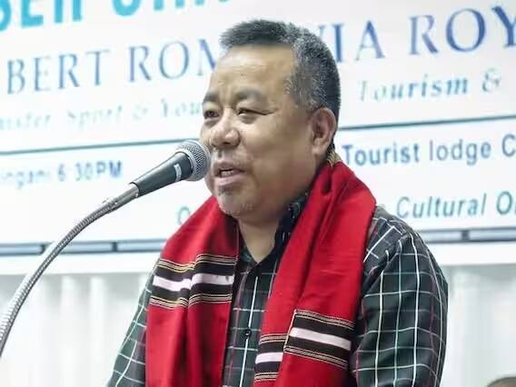 હચ્ચેક વિધાનસભા સીટને મિઝોરમની હોટ સીટ પણ માનવામાં આવે છે. અહીંથી રાજ્યના વર્તમાન ખેલ મંત્રી રોબર્ટ રોમાવિયા રોયટે અને કોંગ્રેસના ધારાસભ્ય લાલરિંદિકા રાલ્ટે વચ્ચે મુકાબલો થશે. આઇઝોલ વેસ્ટ-III સીટ પણ મિઝોરમની લોકપ્રિય સીટમાંથી એક છે. આ બેઠક પર મિઝોરમ નેશનલ ફ્રન્ટ, જોરમ પીપલ્સ મૂવમેન્ટ અને કોંગ્રેસ વચ્ચે જોરદાર ટક્કર થશે.