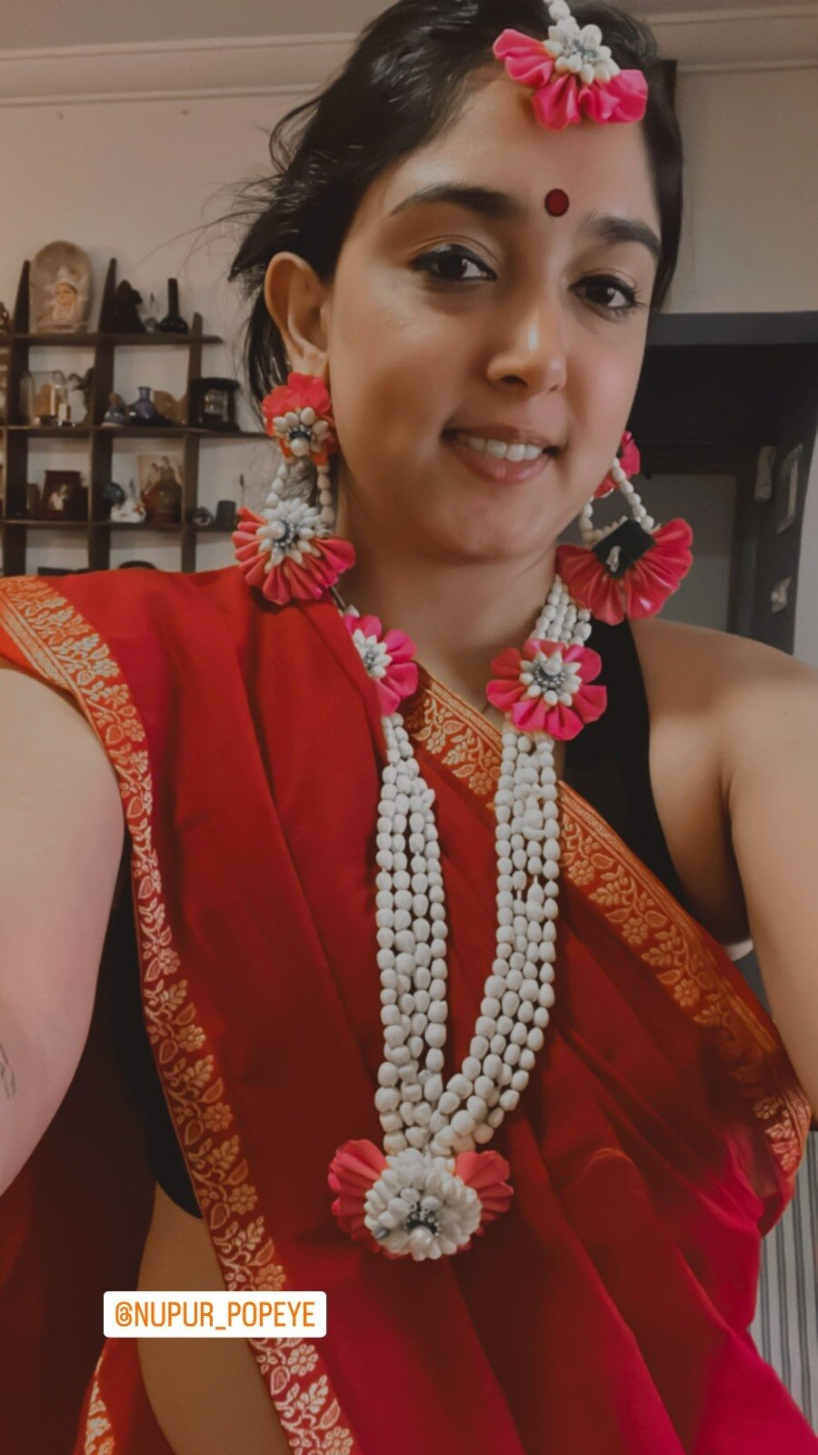 Ira Khan की शादी की रस्में शुरू, कॉटन की साड़ी पर लाल बिंदी लगाए बेहद प्यारी लगीं आमिर खान की बेटी, देखें तस्वीरें