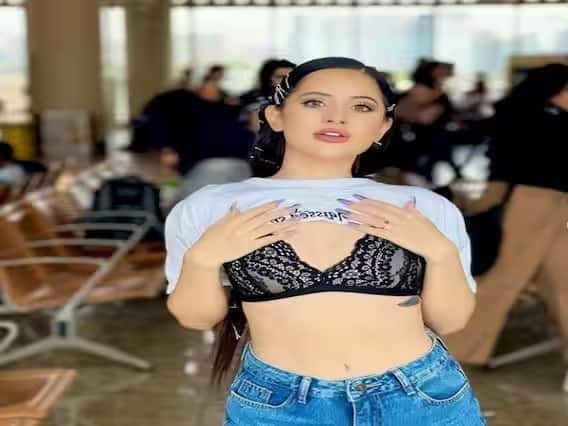 সোশ্যাল মিডিয়ায় তাঁর পোশাকের জন্য বিখ্যাত উরফি। বিগ বসের অংশগ্রাহণকারী উরফি একটি মুসলিম পরিবারে বড় হন। লখনউয়ের বাসিন্দা, অ্যামিটি বিশ্ববিদ্যালয়, লখনউ থেকে মাস কমিউনিকেশন নিয়ে পড়াশোনা করেন তিনি।