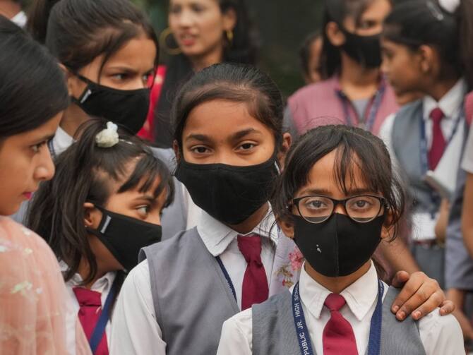 Delhi Air Pollution All Classes Students Except 10th And 12th To Teach  Online Till November 10 Work From Home Decision Later | Delhi Air  Pollution: दिल्ली में 10 नवंबर तक इन स्कूलों