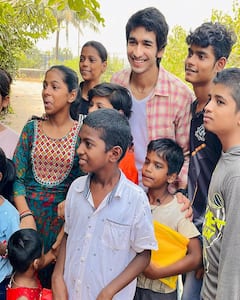 Shantanu Maheshwari's Kind Act Brightens The Diwali Celebration For Children