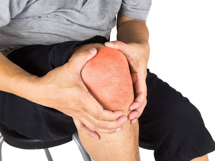 Try these simple and effective exercises to reduce knee pains in winter Knee Pain Exercises : చలికాలంలో ఈ సింపుల్​ వ్యాయామాలతో మోకాళ్ల నొప్పులు దూరం చేసుకోవచ్చు