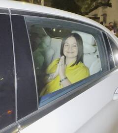 Raha's Birthday Celebration Photos: राहा के बर्थडे के जश्न में शरीक हुआ पूरा कपूर खानदान, आलिया भट्ट-रणबीर कपूर ने दी ग्रैंड पार्टी...देखें इनसाइड तस्वीरें