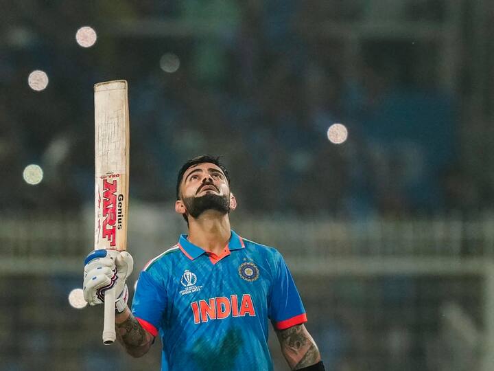 Virat Kohli : நேற்று நடைபெற்ற இந்தியா - தென் ஆப்ரிக்கா அணிகளுக்கு இடையிலான போட்டியில் சதம் அடித்தார் விராட் கோலி.