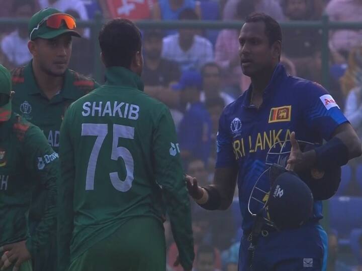 World cup 2023 HISTORY IN DELH Angelo Mathews becomes the first cricketer in history to be out on timed out आधीच नशीब फुटके, त्यात नियम आडवे, अँजेलो मॅथ्यूज एक चेंडूही न खेळता बाद, क्रिकेटच्या इतिहासात पहिल्यांदाच अजब घडले