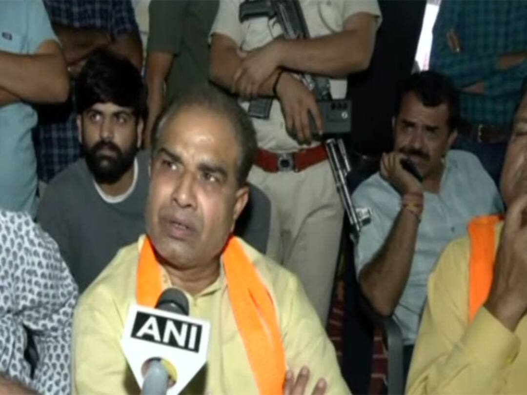 Rajasthan Elections 2023: Congress MLA Girraj Malinga Joins BJP Ahead Of Polls Rajasthan Assembly Elections 2023 Congress MLA Girraj Malinga Joins BJP Ashok Gehlot Rahul Gandhi Rajasthan Elections 2023: Congress MLA Girraj Malinga Joins BJP Ahead Of Polls