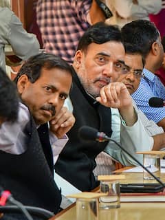 In Pics: दिल्ली के स्कूलों में इन कक्षाओं की फिजिकल क्लास 10 नवंबर तक बंद, ऑनलाइन होगी पढ़ाई