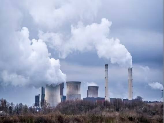 હાલમાં, વાયુ પ્રદૂષણનું ખતરનાક સ્તર ઉત્તર ભારત સહિત સમગ્ર ભારતમાં લોકોને બીમાર કરી રહ્યું છે. ગૂંગળામણનો ધુમાડો લોકોના ફેફસાને નુકસાન પહોંચાડી રહ્યો છે અને બાળકો અને વૃદ્ધો, ખાસ કરીને, ઘણા રોગોનો શિકાર બની રહ્યા છે.