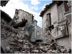 એક પછી એક ભૂકંપ.... જાણો 25 વર્ષોમાં ભૂકંપથી કેટલા લાખ લોકો માર્યા ગયા ?