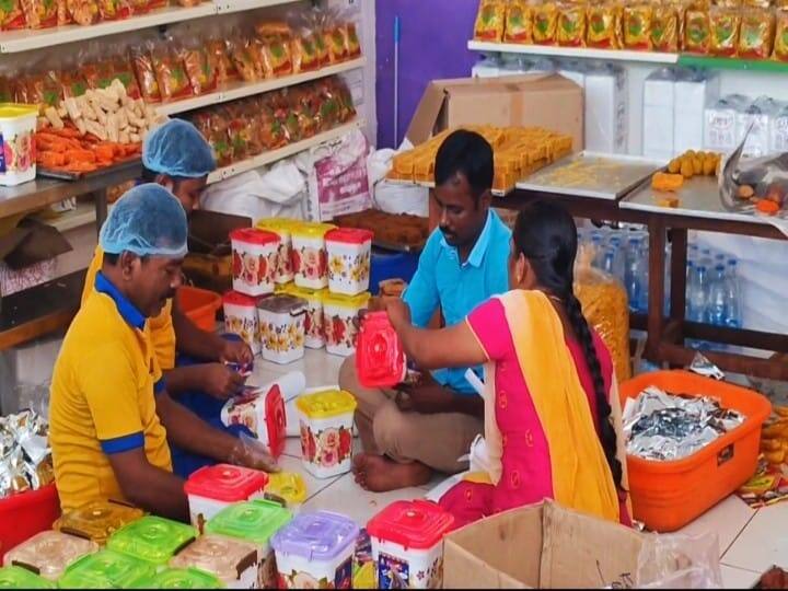 Madurai Central Jail Shop selling Diwali sweets quickly TNN மதுரை மத்திய சிறை அங்காடியில் தீபாவளி இனிப்பு வகைகள் விற்பனை ஜரூர்