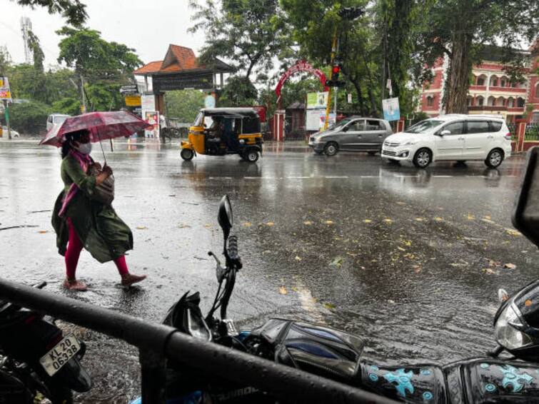 kerala heavy rain likely nov 6-9 five days imd weather prediction rain Moderate To Heavy Rains Likely In Kerala During Next 5 Days, Says IMD