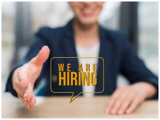 Bank Jobs 2023: ग्रेजुएशन पास इस बैंक की नौकरी के लिए तुरंत करें अप्लाई, 75 हजार से ज्यादा है महीने की सैलरी