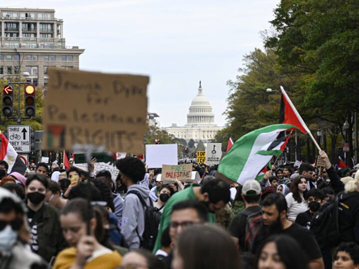 People march from Freedom Plaza to the White House to hold a pro-Palestine demonstration and condemn Israeli attacks on Gaza, in Washington D.C. on Saturday. Israel has refused for a truce amid international calls for ceasefire. Image Source: Getty Images