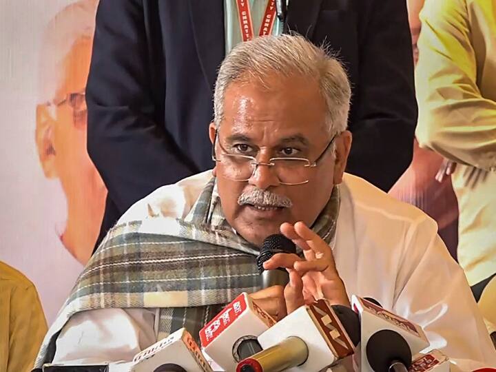 ED action ahead of Chhattisgarh elections and Mahadev app among 22 illegal online betting platforms blocked by MeitY how it impact ED का एक्शन, CM बघेल पर आरोप और एप पर बैन... छत्तीसगढ़ चुनाव में क्या-क्या बने मुद्दे