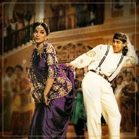 'ਹਮ ਸਾਥ ਸਾਥ ਹੈ' ਦੀ ਗੱਲ ਕਰੀਏ ਤਾਂ ਇਸ ਫਿਲਮ ਨੂੰ ਦਰਸ਼ਕਾਂ ਨੇ ਕਾਫੀ ਪਸੰਦ ਕੀਤਾ ਸੀ। ਫਿਲਮ ਦੀ ਕਹਾਣੀ ਤੋਂ ਸ਼ੁਰੂ ਹੋ ਕੇ ਹਰ ਗੀਤ ਦੀ ਤਾਰੀਫ ਹੋਈ। ਇਸ ਫਿਲਮ ਦੇ ਗੀਤ ਅੱਜ ਵੀ ਕਾਫੀ ਮਸ਼ਹੂਰ ਹਨ।