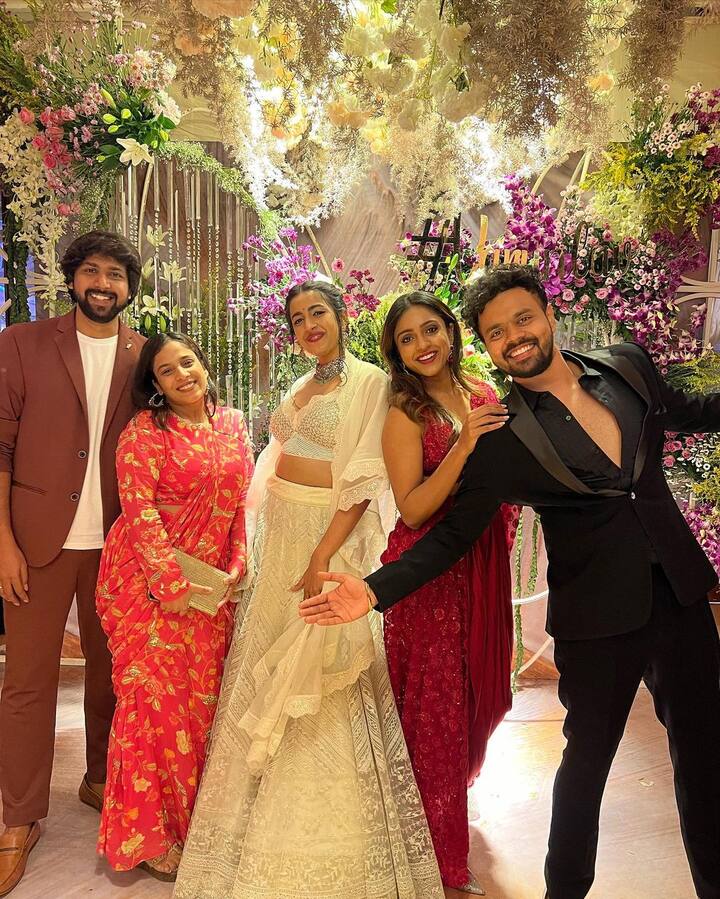 నిహారిక ఫ్రెండ్స్ (Image Credit: Vithika sheru/ Instagram)