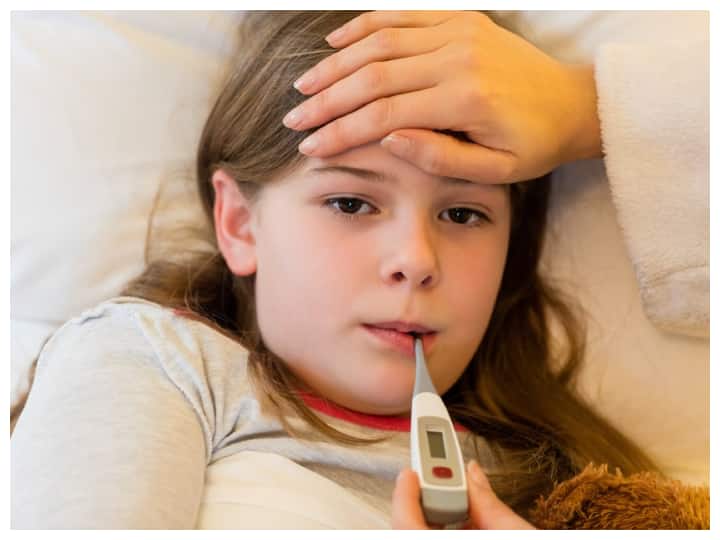 नॉर्मल और वायरल फीवर में अंतर कैसे पहचाने? जानें ये आसान तरीके How to recognize the difference between normal and viral fever Learn this easy method नॉर्मल और वायरल फीवर में अंतर कैसे पहचाने? जानें ये आसान तरीके