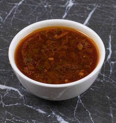 সয়া সসে প্রচুর লবণ থাকায় যাঁরা উচ্চ রক্তচাপ, হৃদ্‌রোগজনিত সমস্যায় ভুগছেন, তাঁরা এটি খাওয়া থেকে বিরত থাকুন।