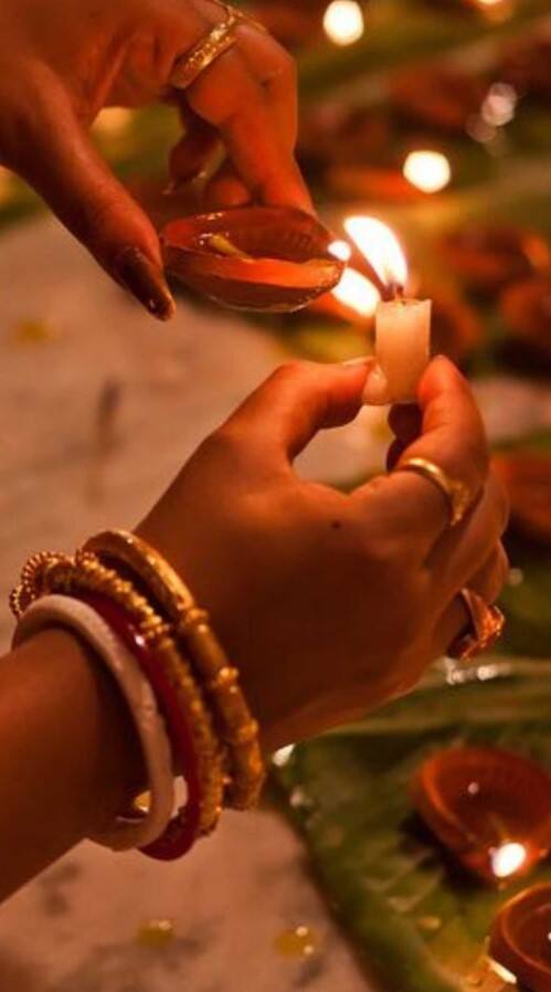 દિવાળીમાં ભૂલથી પણ આ દિશામાં ન રાખો દીવો, દેવી લક્ષ્મી થઈ જશે નારાજ