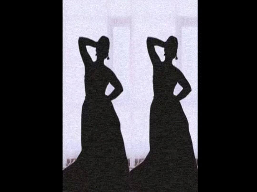 Woman's Semi-Classical Dance Performance On 'Kehna Hi Kya' Mesmerises Netizens Womans Semi Classical Dance Performance On Kehna Hi Kya Mesmerises Netizens Woman's Semi-Classical Dance Performance On 'Kehna Hi Kya' Mesmerises Netizens