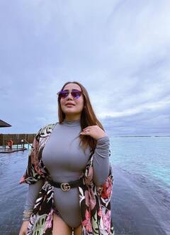 Neha Kakkar Pics: मोनोकिनी पहने Neha Kakkar ने पानी में लगाई आग, होश उड़ा देगा सिंगर का ये कातिलाना अंदाज