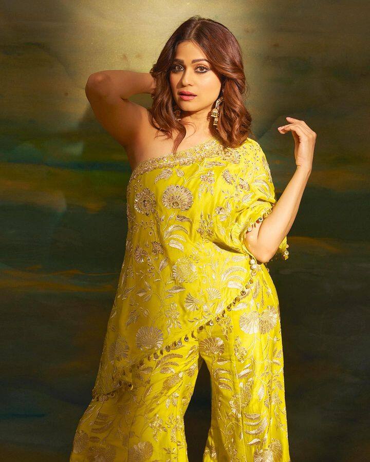 त्यानंतर तिनं फरेब, जहर, कॅश या चित्रपटांमध्ये काम केले.  झलक दिखला जा आणि  'फियर फॅक्टर: खतरों के खिलाडी 9'  या कार्यक्रमांमध्ये देखील तिनं सहभाग घेतला.