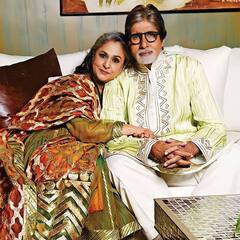 किसी का वीडियो हुआ वायरल...तो कोई बेटी के रोमांस से हुआ परेशान, अपने ही घरवालों की वजह से शर्मिंदगी झेल चुके हैं ये सितारे