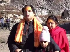 केदारनाथ में वरुण गांधी ने भाई राहुल गांधी से की मुलाकात, परिवार संग की पूजा