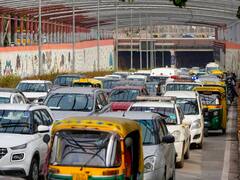 दिल्ली में निर्धारित गति से चलने पर नहीं मिलेगी रेड लाइट, ट्रैफिक पुलिस की नई पहल को जानिए