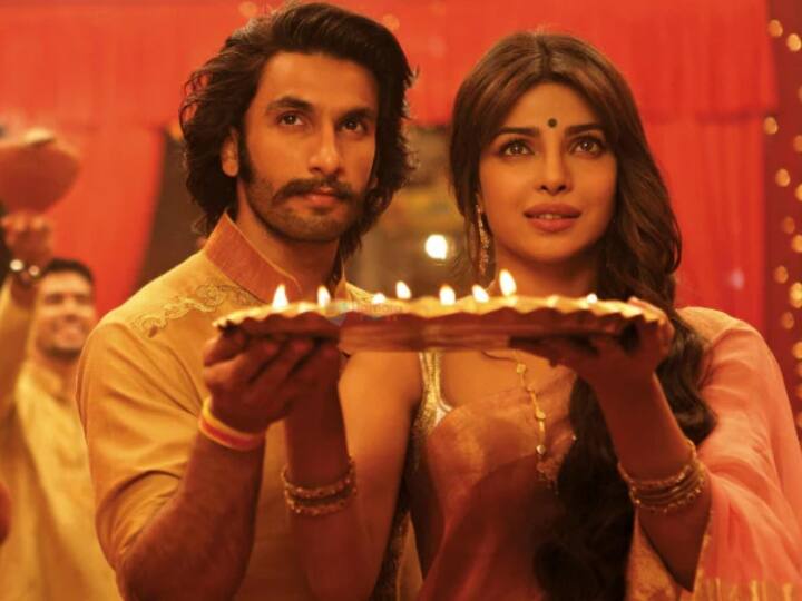 Don 3: शाहरुख खान के जाते ही प्रियंका चोपड़ा की 'डॉन' फ्रेंचाइजी में होगी एंट्री? रणवीर सिंह के साथ आएंगी नजर priyanka chopra to star opposite ranveer singh in don 3 after shah rukh exit from franchise Don 3: शाहरुख खान के जाते ही प्रियंका चोपड़ा की 'डॉन' फ्रेंचाइजी में होगी एंट्री? रणवीर सिंह के साथ आएंगी नजर