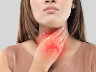 Health Tips : थायरॉईडचे एक नाही, तर दोन प्रकार! जर तुम्हाला 'ही' लक्षणे दिसल्यास चुकूनही दुर्लक्ष करू नका