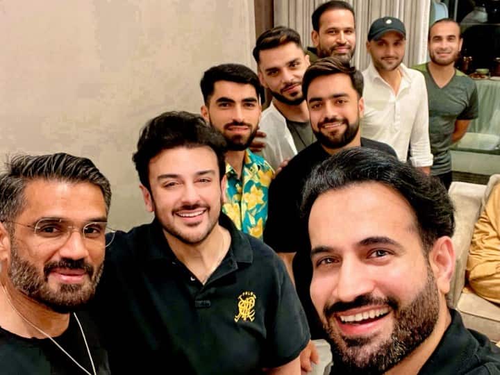 world cup 2023 irfan pathan organised party for afghanistan cricket team adnan sami suniel shetty rashid khan आधी अफगाण खेळाडूंसोबत भर मैदानात डान्स, आता घरी जेवणाला आमंत्रण, इरफान पठाणचा पाहुणचार चर्चेत