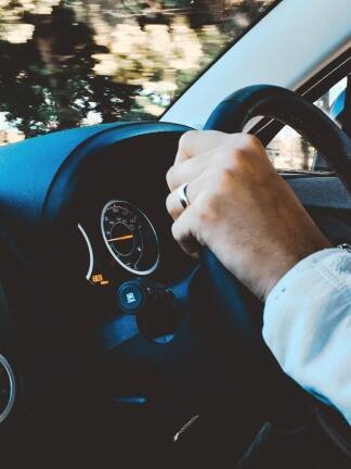 BS6 इंजन के साथ मौजूद हैं ये कारें