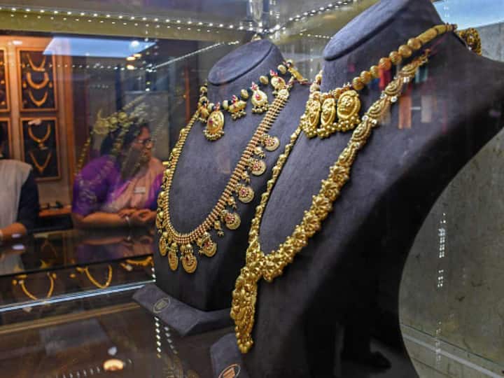 Gold is a simple outlet for reliable investment for people of all backgrounds and is also a good way of planning for future expenses.