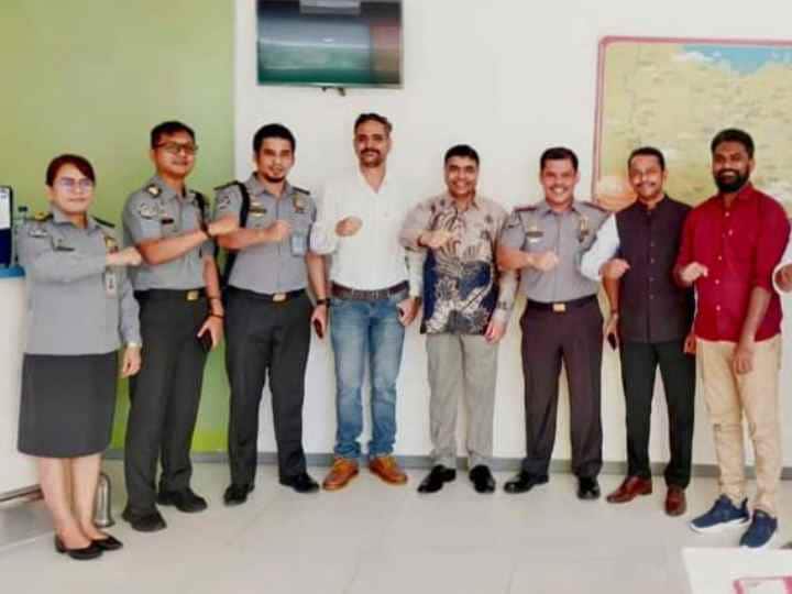 3 crew members of MV Aashi ship return to india from indonesia after 7 months jail इंडोनेशिया में 7 महीने तक हिरासत में रहने के बाद लौटे एमवी आशी के क्रू मेंबर, विदेश मंत्री ने कहा- खुशी है कि...