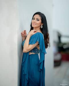 Sada Photos: చూపు తిప్పుకోలేని అందం సదా సొంతం