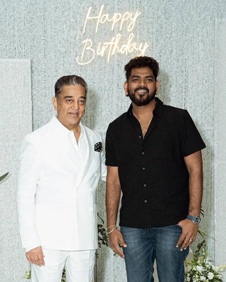 இயக்குநர் மற்றும் நயனின் கணவர் விக்னேஷ் சிவன் நிகழ்ச்சியில் பங்குபெற்றார்.