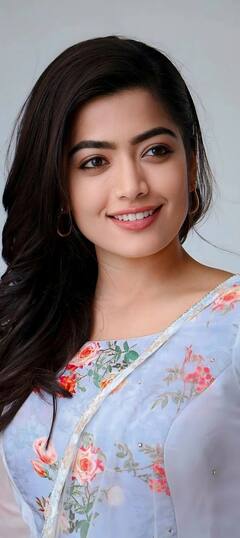 ਵਾਇਰਲ ਡੀਪਫੇਕ ਵੀਡੀਓ ਤੋਂ ਰਸ਼ਮਿਕਾ ਮੰਦਾਨਾ ਪਹਿਲੀ ਵਾਰ ਪਬਲਿਕ ;ਚ ਆਈ ਨਜ਼ਰ, ਪੱਤਰਕਾਰਾਂ ਨੂੰ ਕੀਤਾ ਇਗਨੋਰ