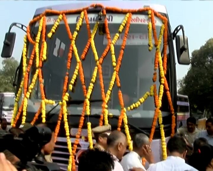 ST Bus: સરકારે ગાંધીનગર ડેપોને આપી નવી 25 એસટી બસો, હર્ષ સંઘવીએ કર્યુ લોકાર્પણ