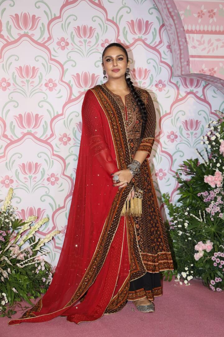 Huma Qureshi went ahead for a boho look in a multi-coloured dress and oxidised jewellery.